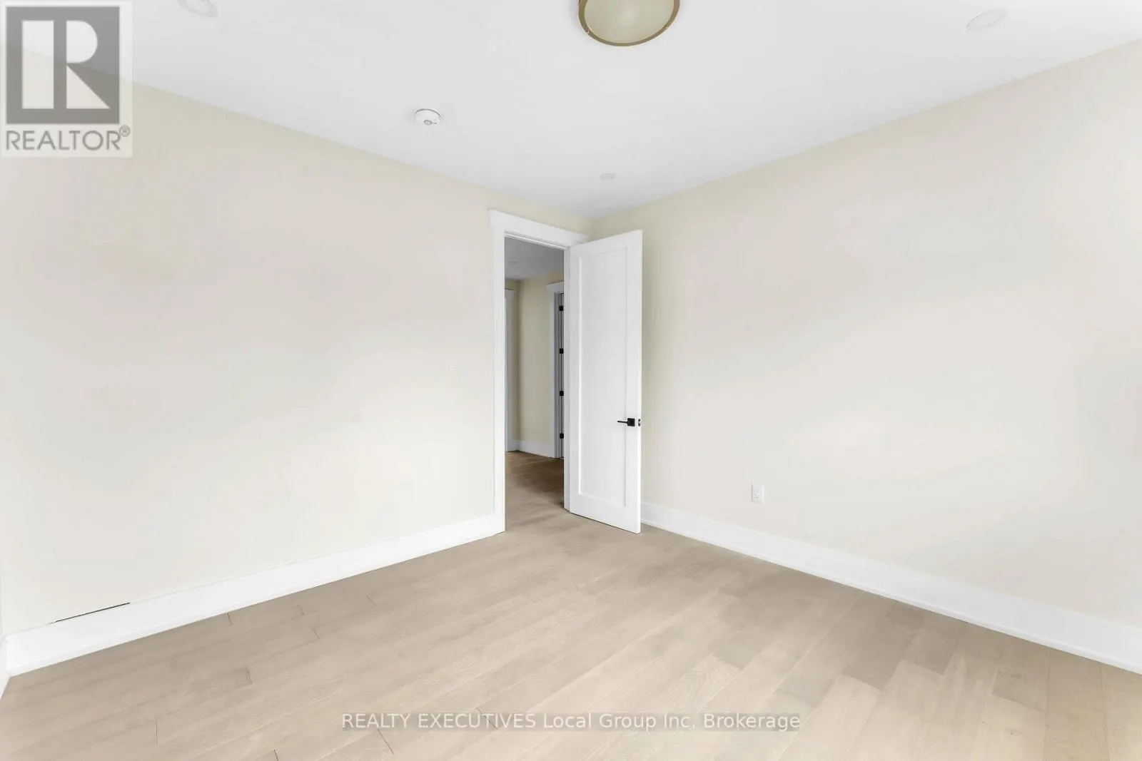 29 SHALLOT CRESCENT