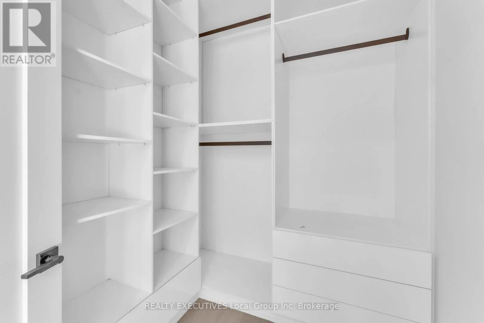 29 SHALLOT CRESCENT