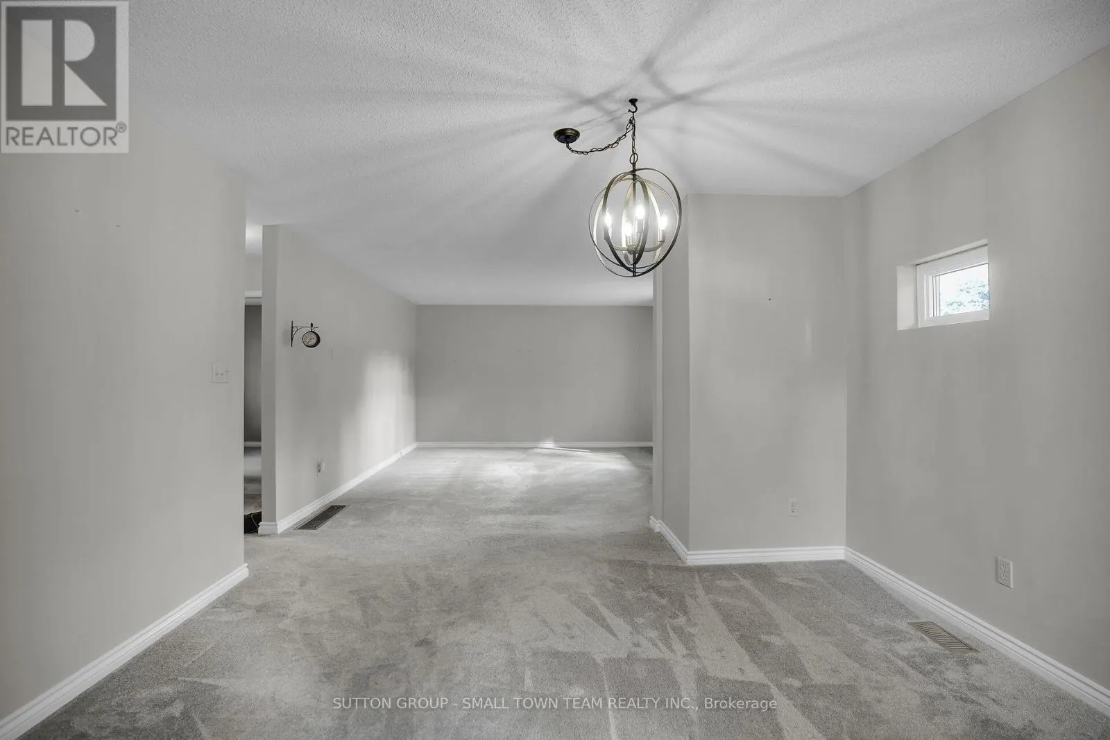 110 JOHN STREET W