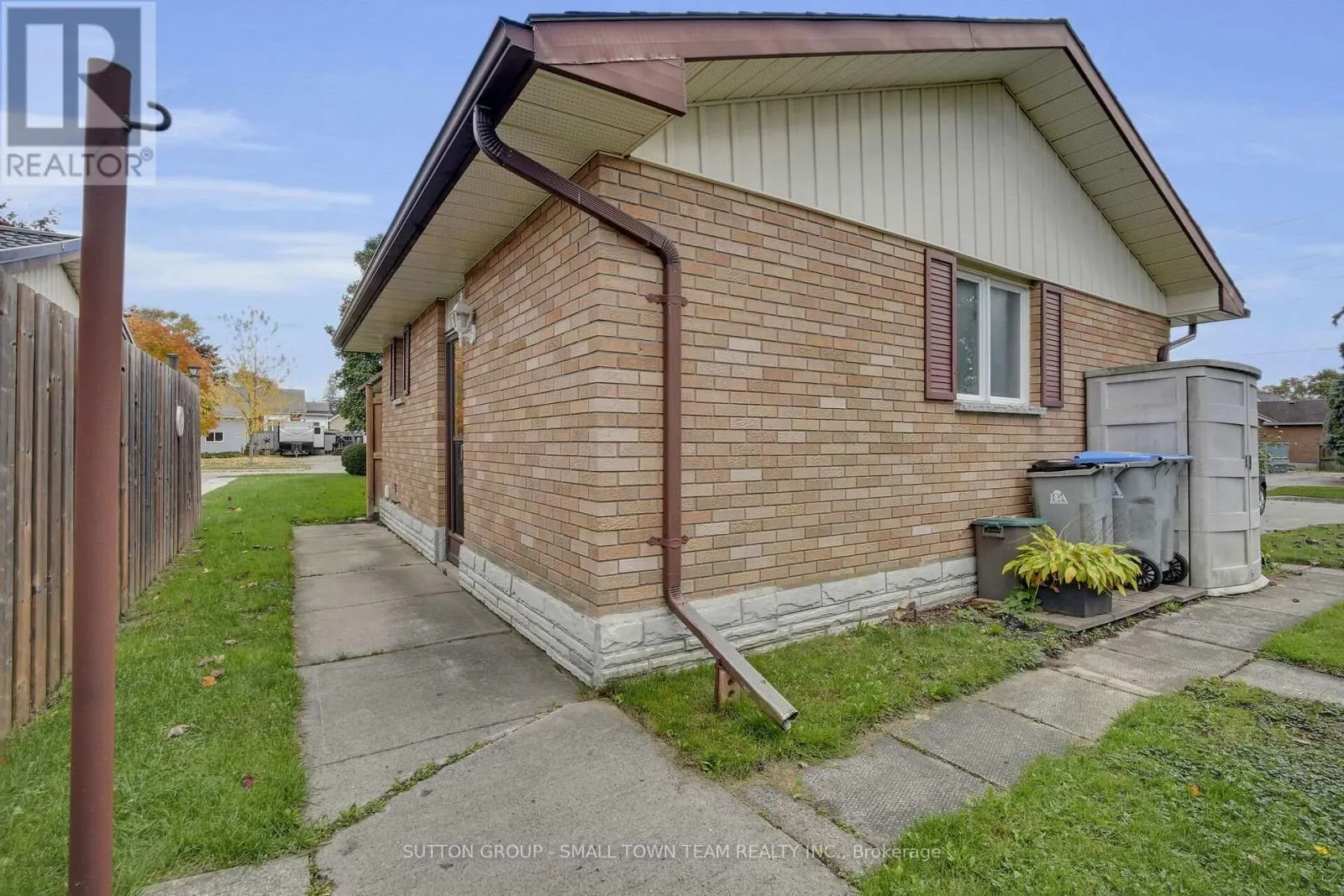 110 JOHN STREET W