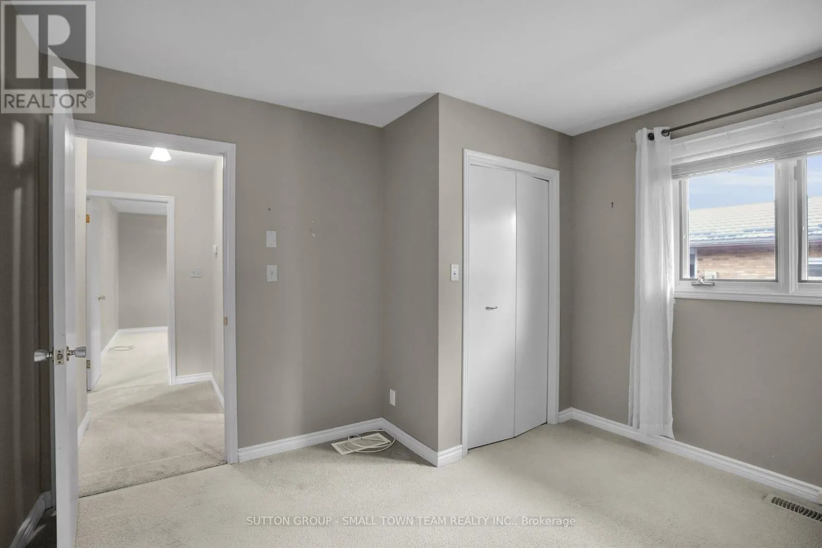 110 JOHN STREET W