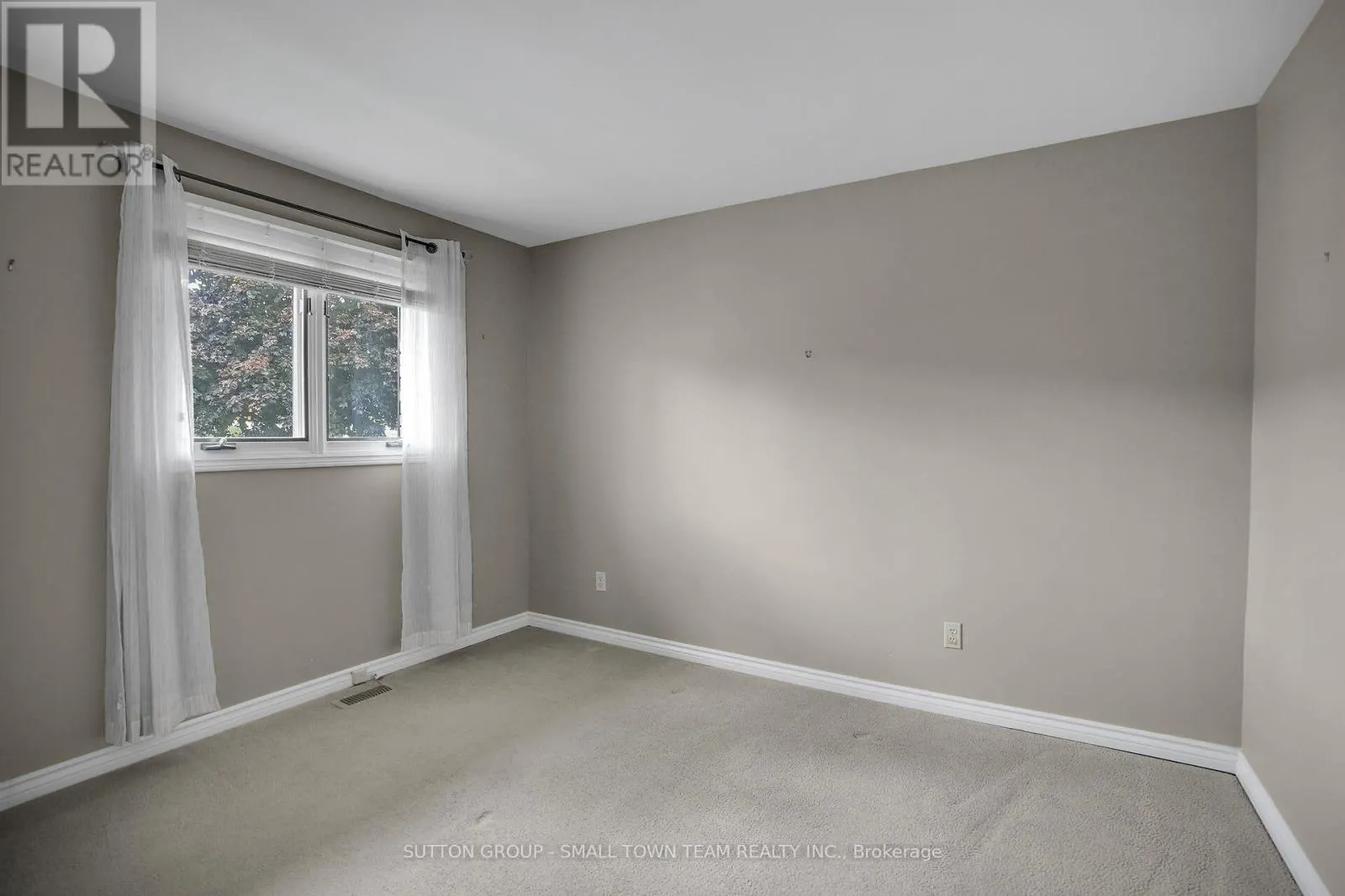 110 JOHN STREET W