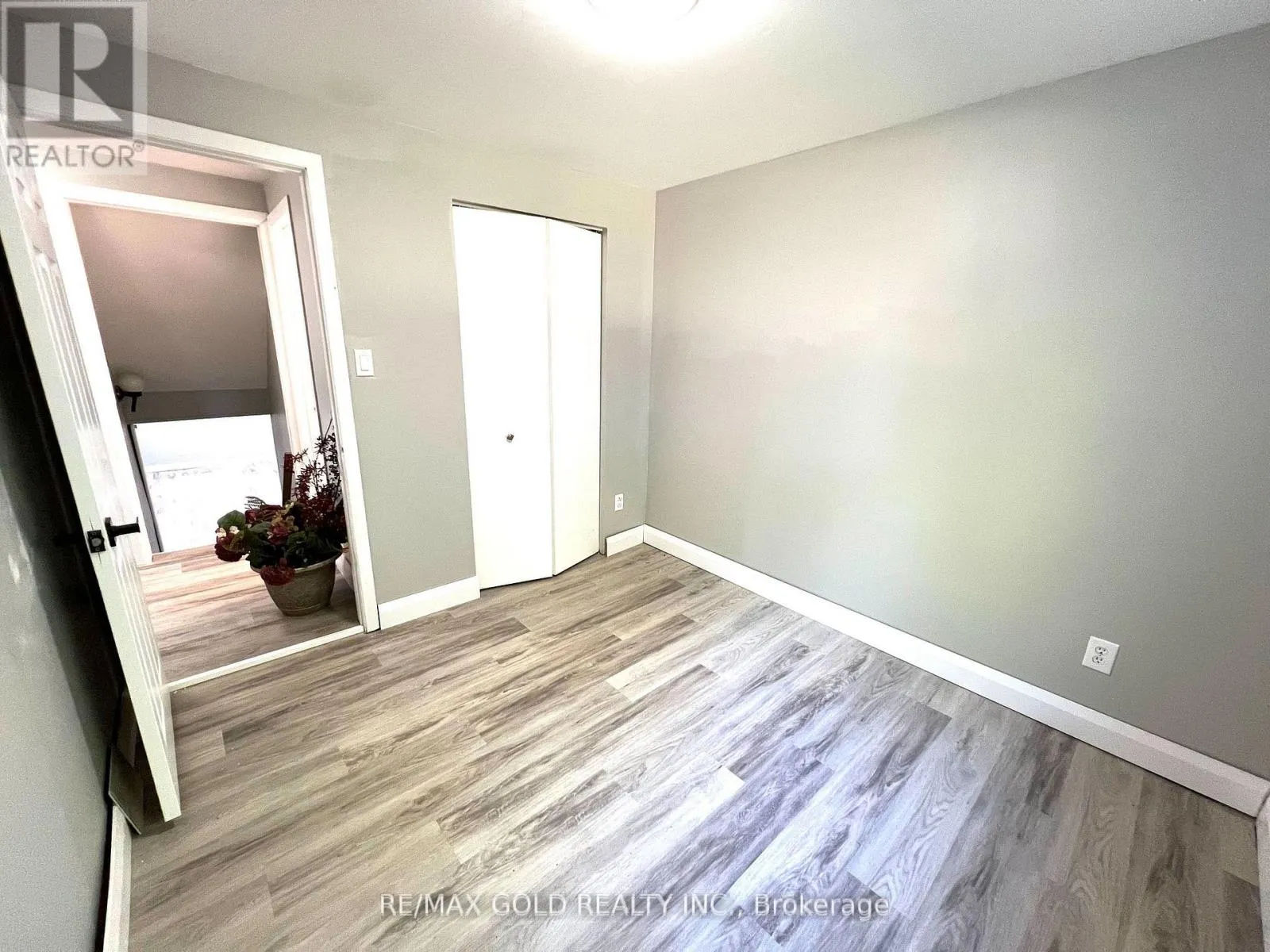 LOWER - 156 MOOREGATE CRESCENT