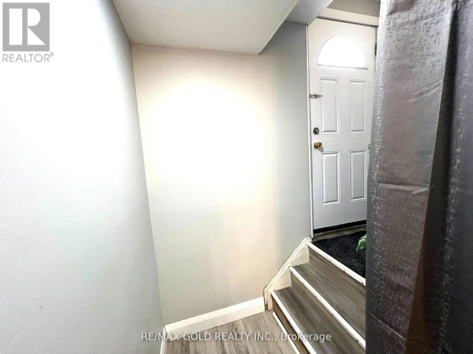 LOWER - 156 MOOREGATE CRESCENT