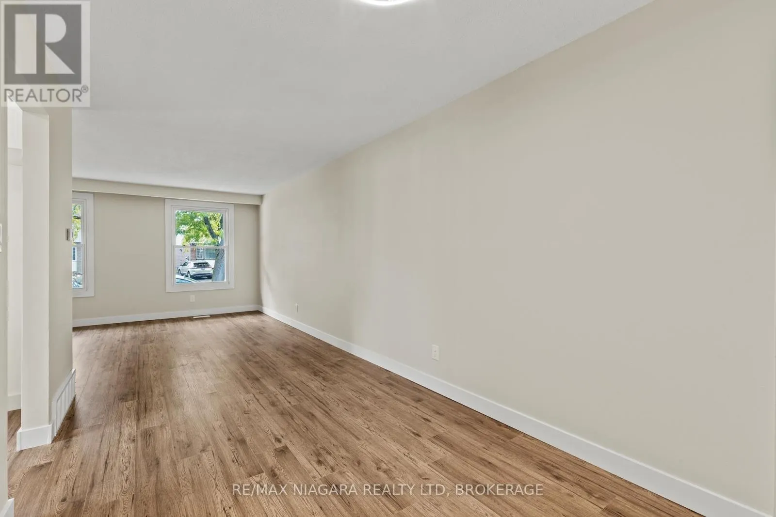 35 LAFAYETTE DRIVE