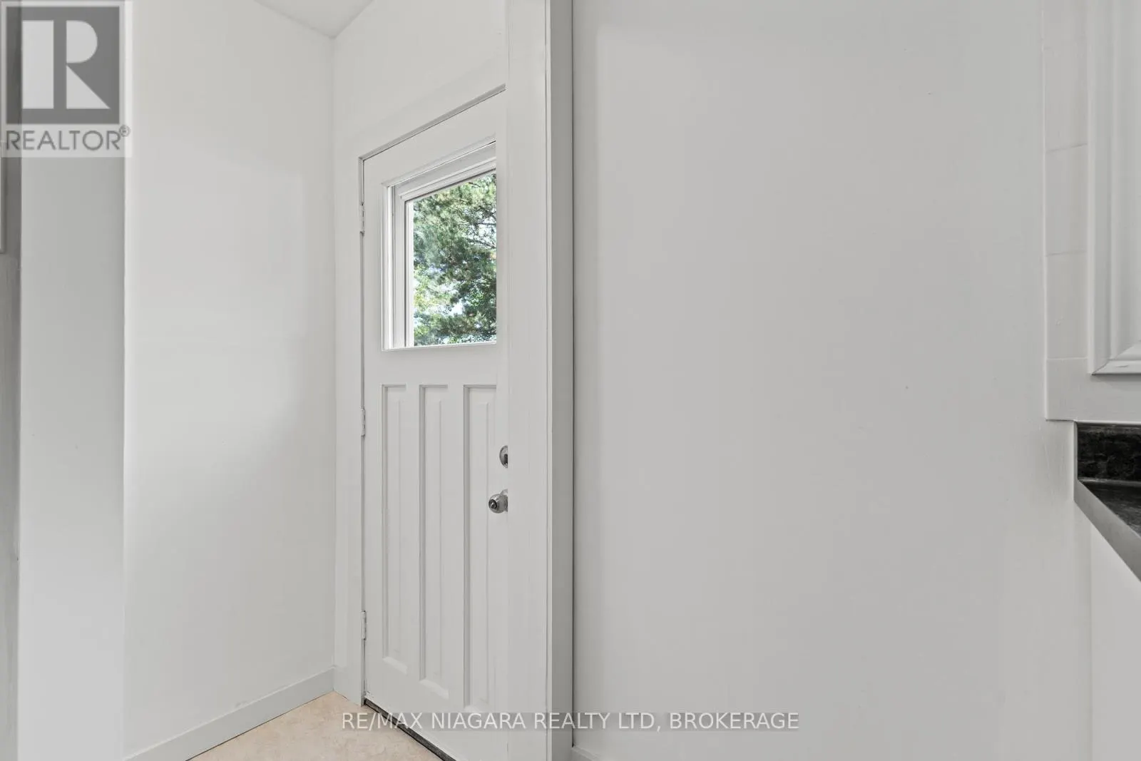 35 LAFAYETTE DRIVE