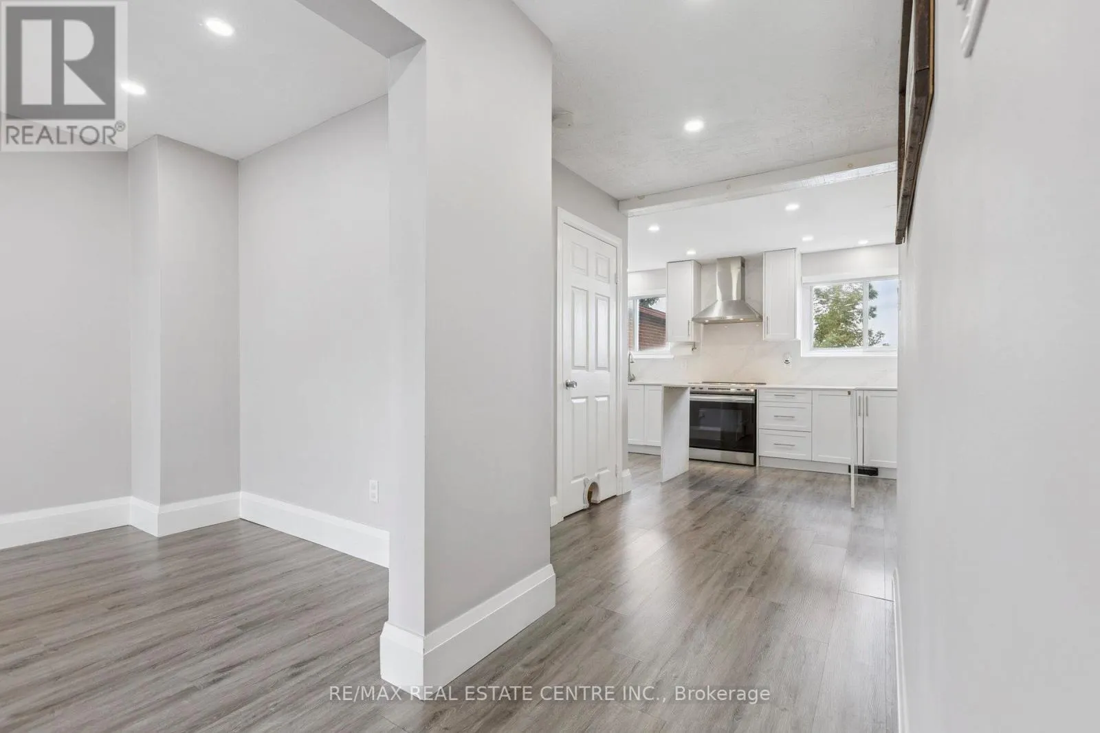 122 MOOREGATE CRESCENT