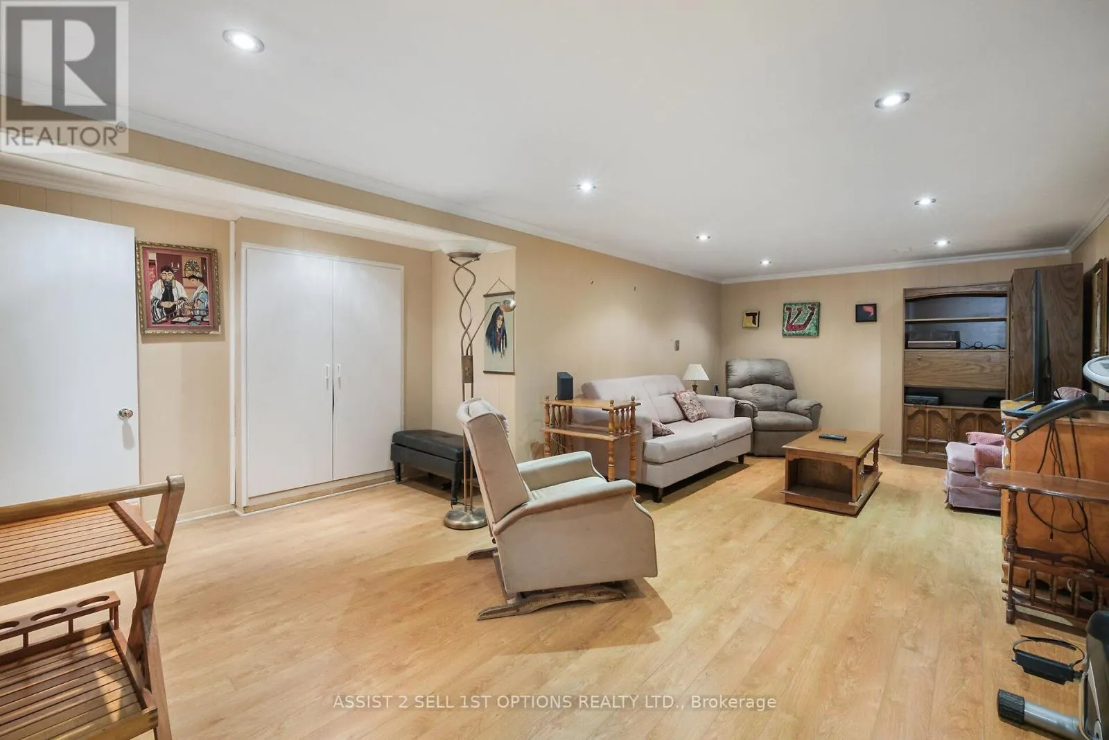 24 BARNES CRESCENT