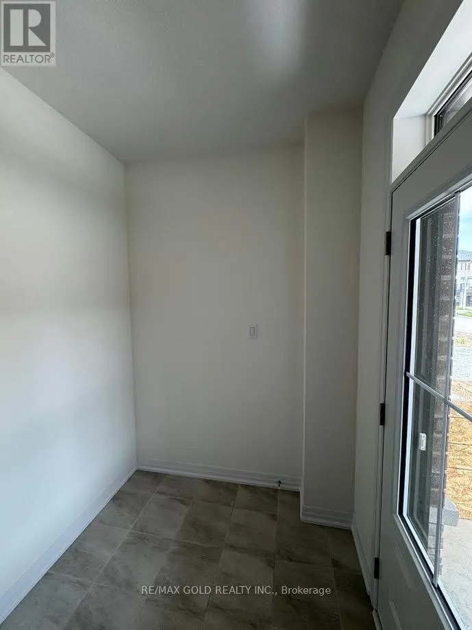 19 LEMON AVENUE