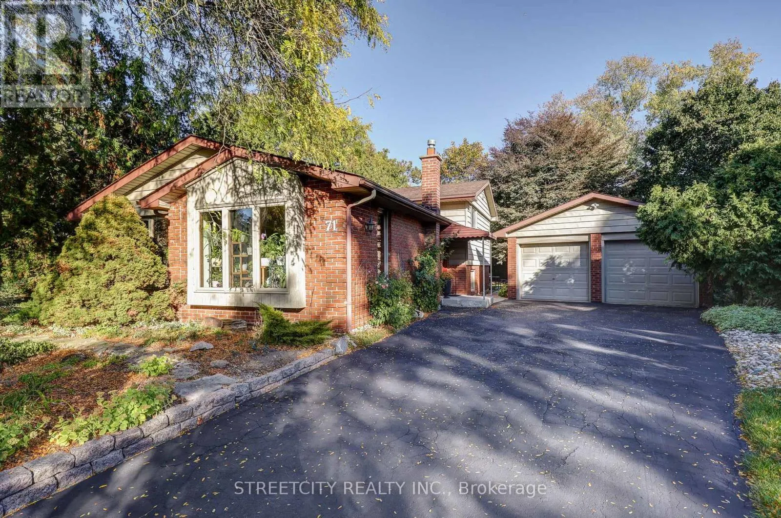 71 GLENBURNIE CRESCENT