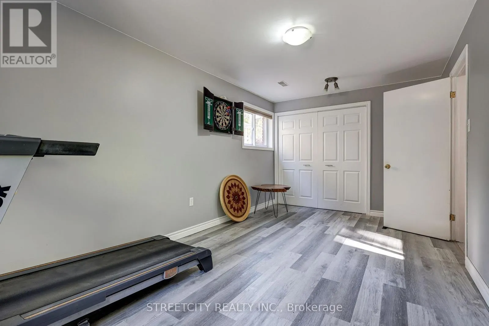 71 GLENBURNIE CRESCENT