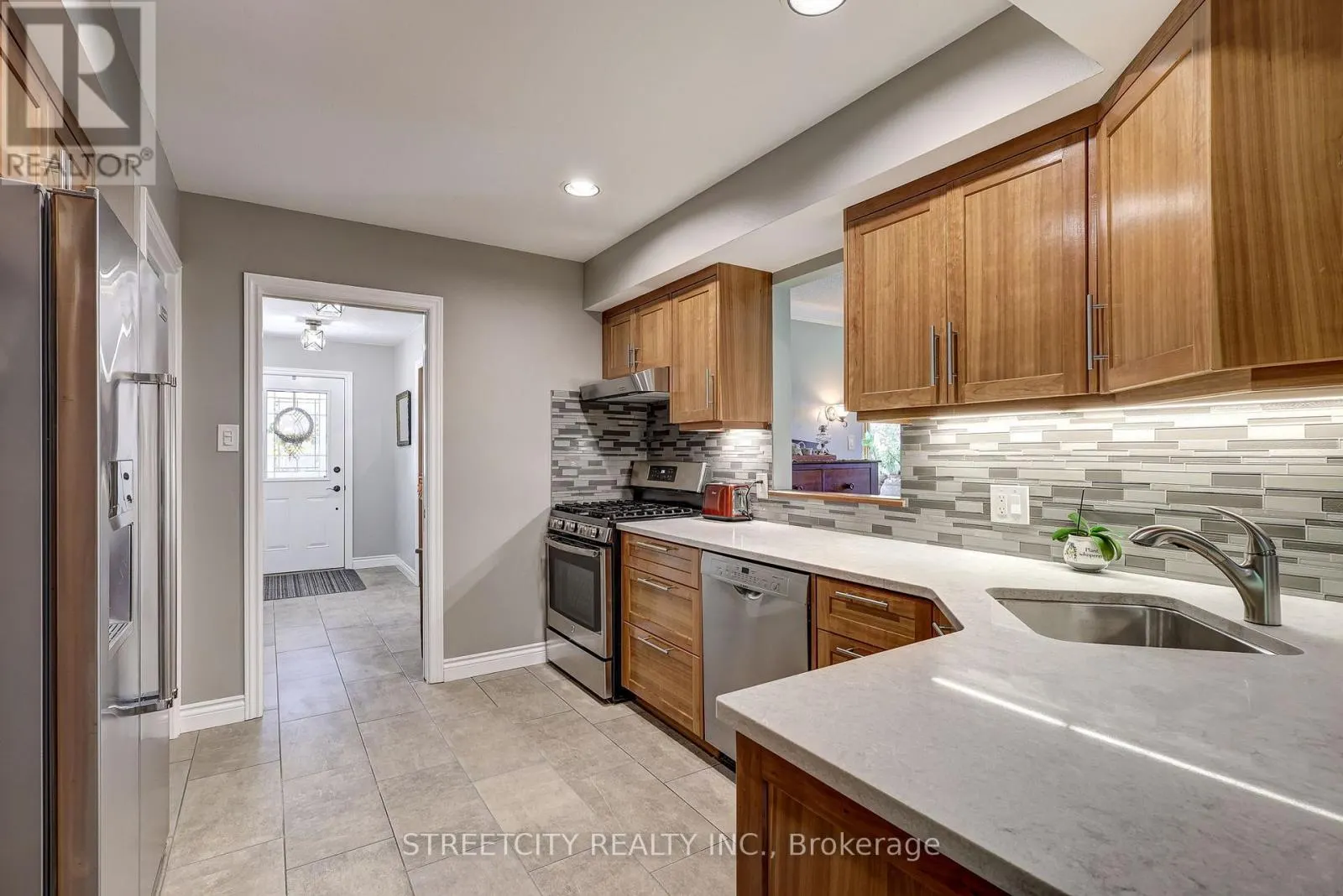 71 GLENBURNIE CRESCENT