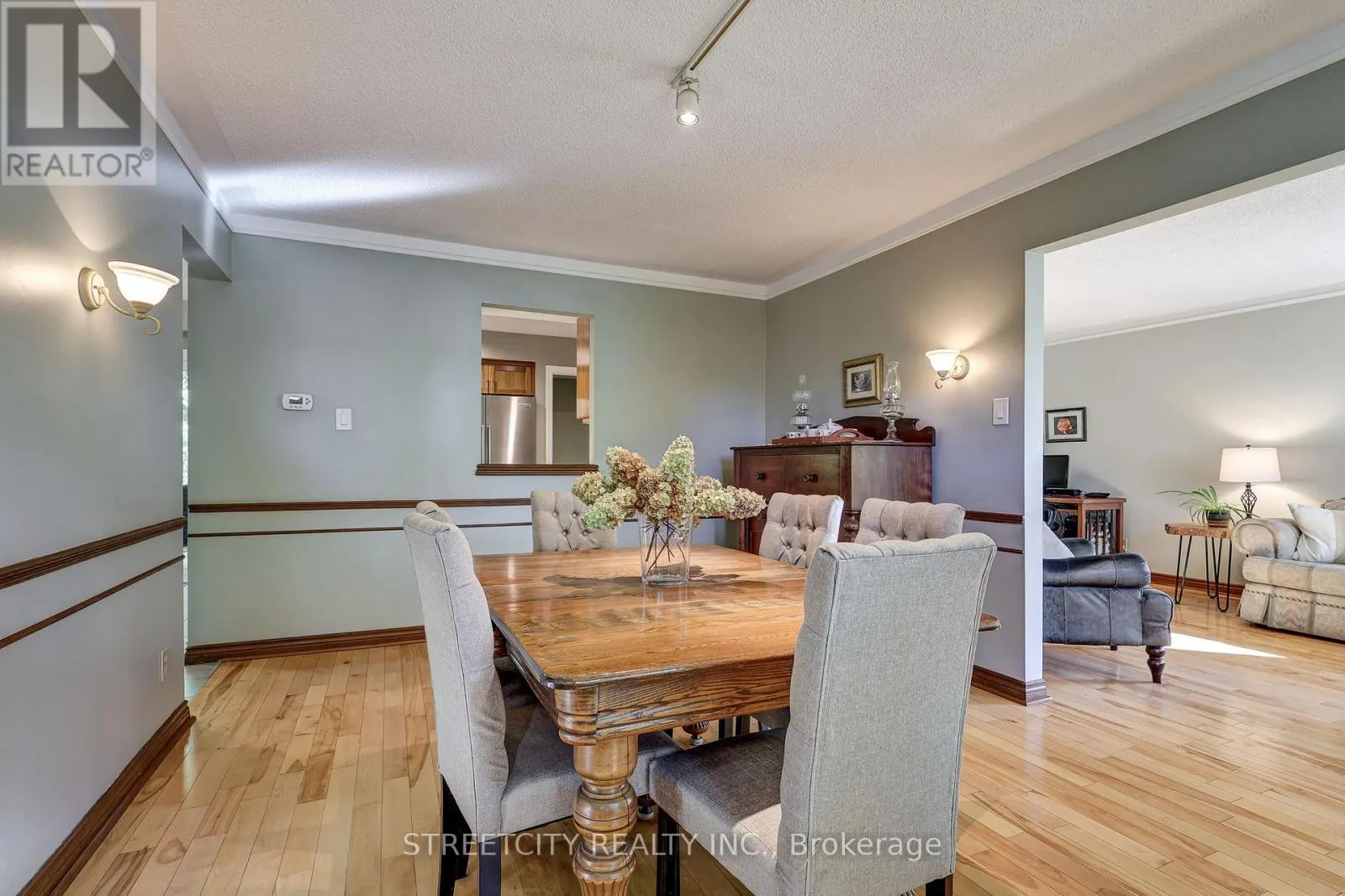 71 GLENBURNIE CRESCENT