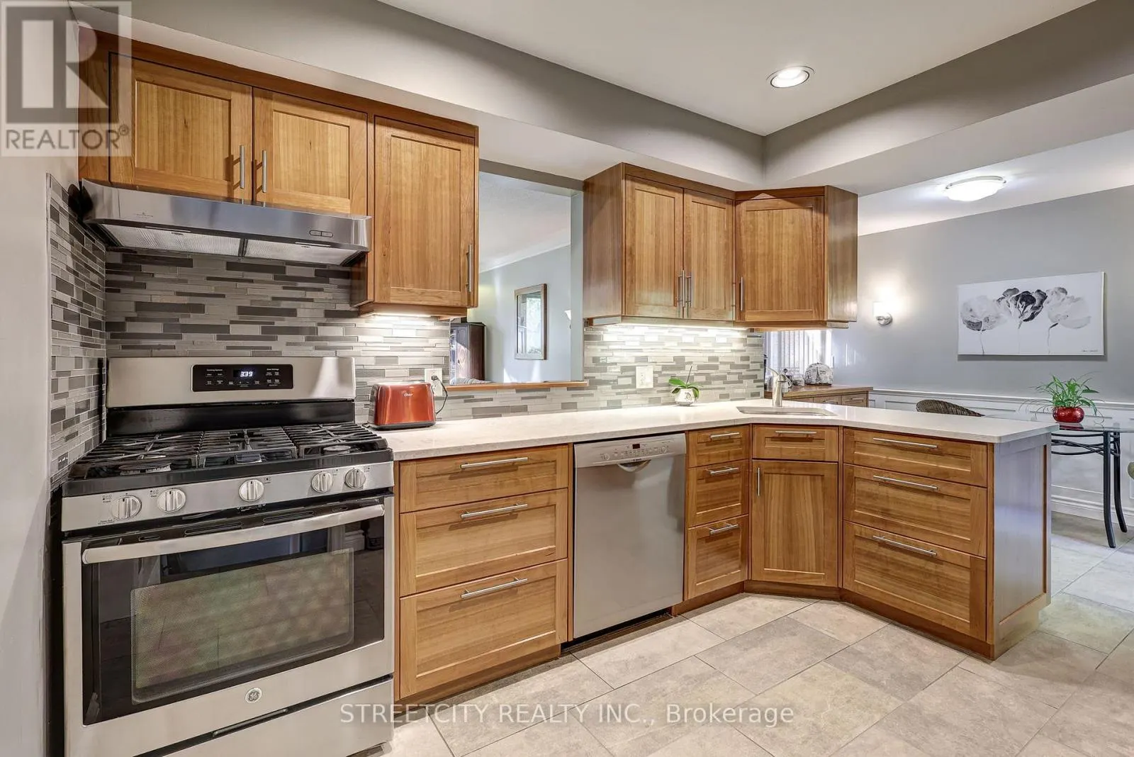 71 GLENBURNIE CRESCENT