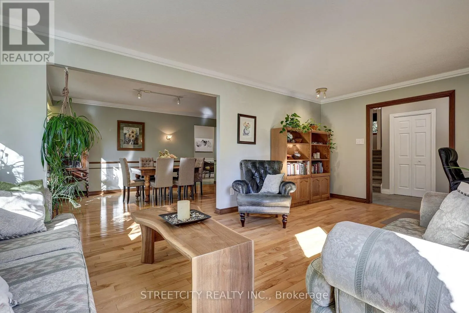 71 GLENBURNIE CRESCENT