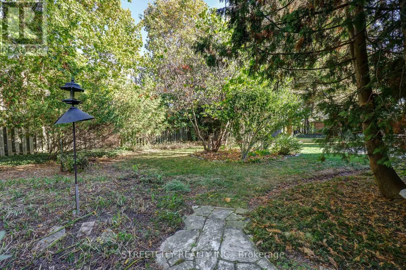 71 GLENBURNIE CRESCENT