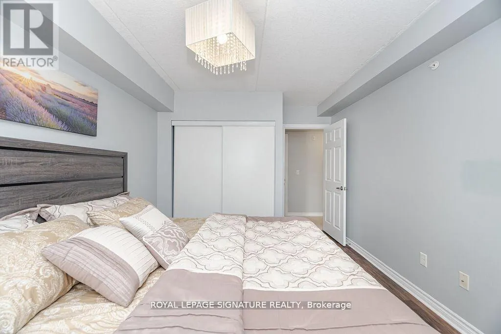 111 - 67 KINGSBURY SQUARE