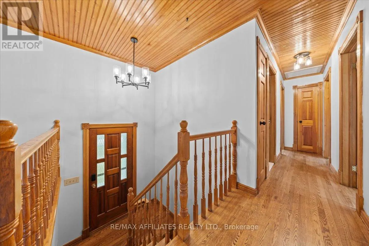 565 VINETTE ROAD