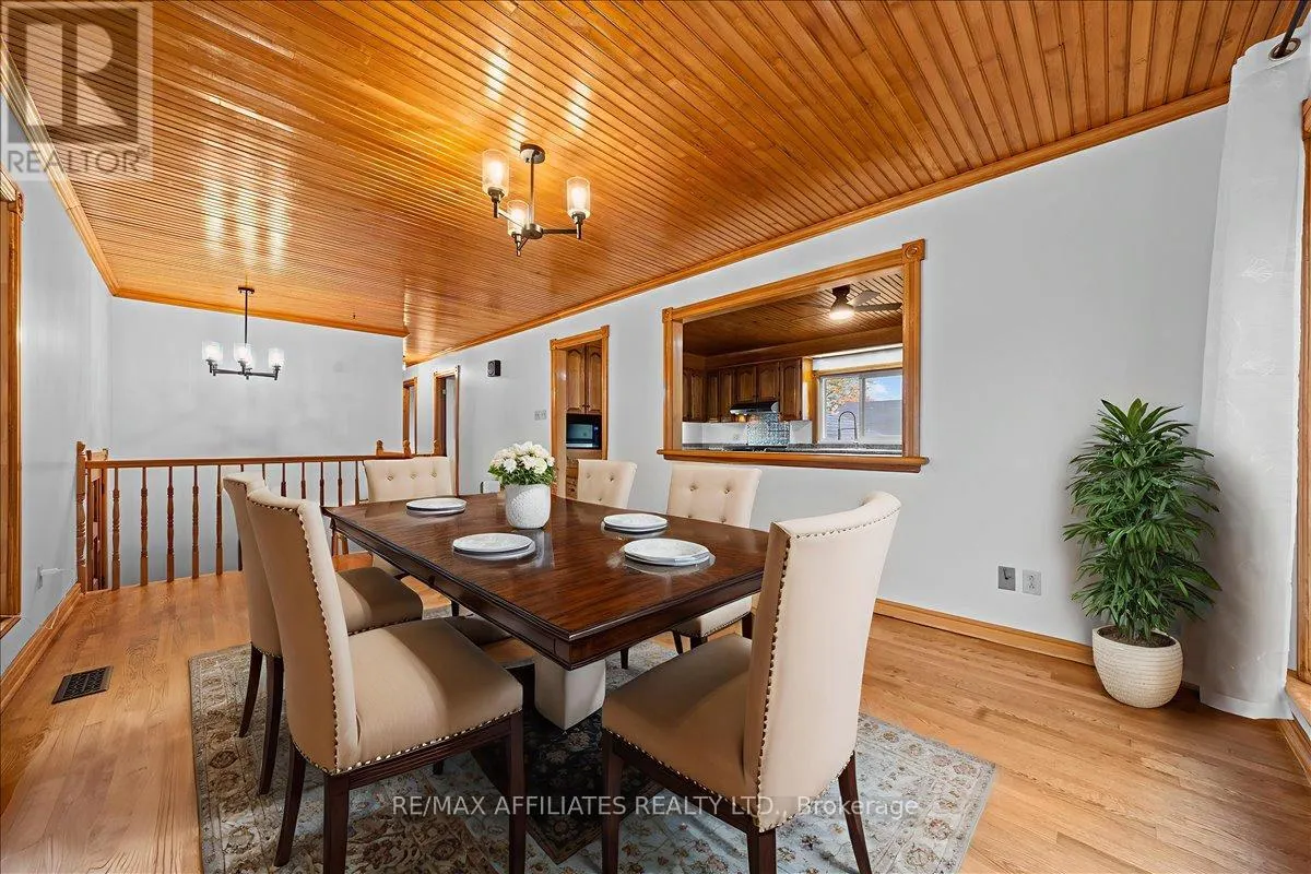565 VINETTE ROAD