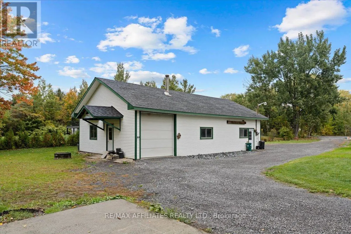 565 VINETTE ROAD