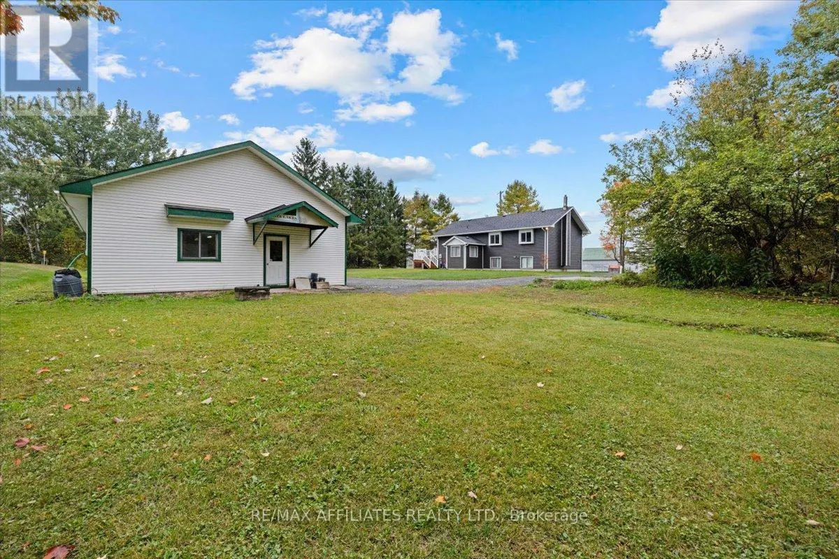 565 VINETTE ROAD