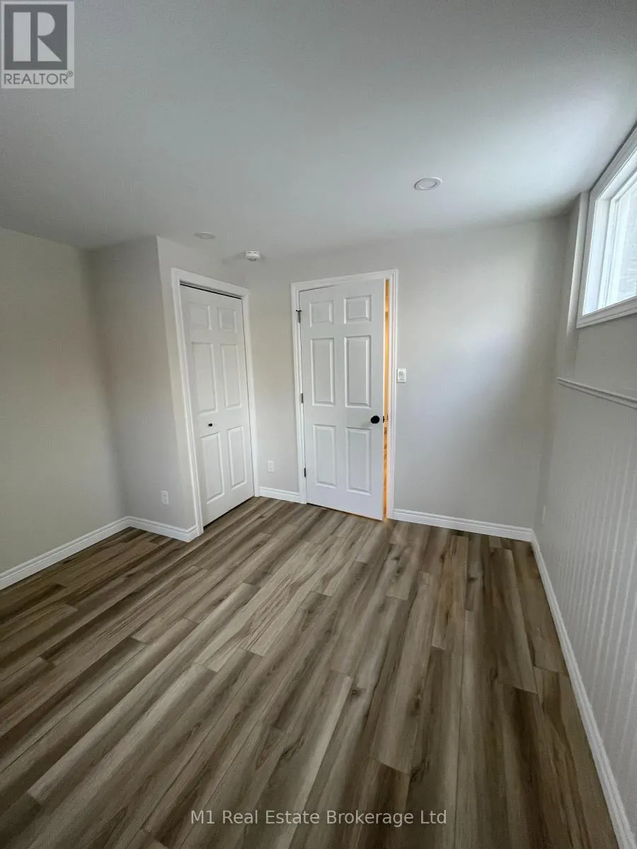 LOWER - 353 IMPERIAL ROAD S, #Lower