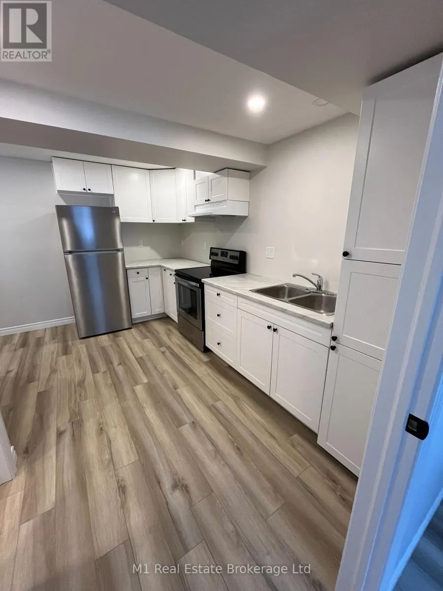 LOWER - 353 IMPERIAL ROAD S, #Lower