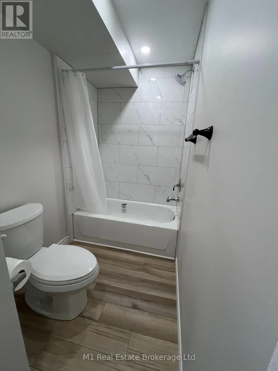 LOWER - 353 IMPERIAL ROAD S, #Lower