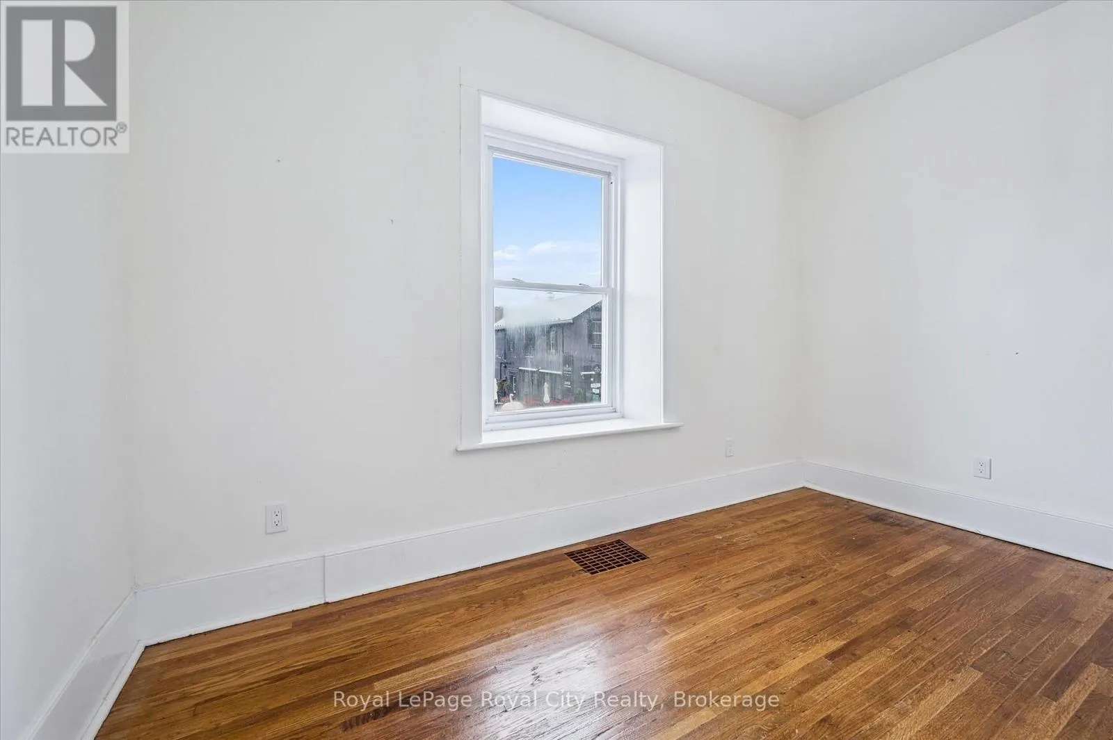 A - 129 METCALFE STREET, #A