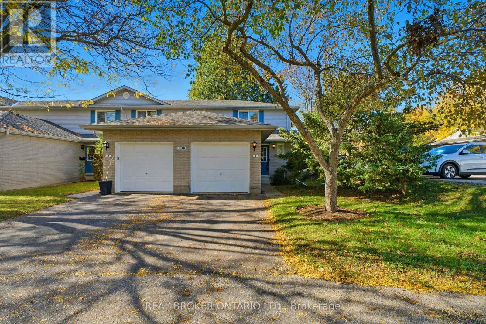 6 - 445 KINGSCOURT DRIVE