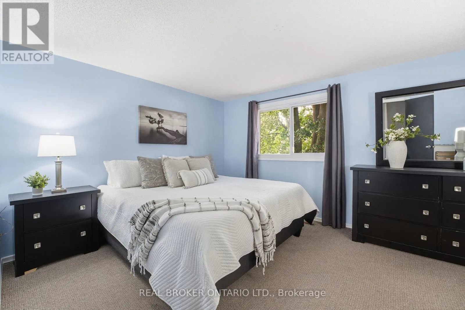 6 - 445 KINGSCOURT DRIVE