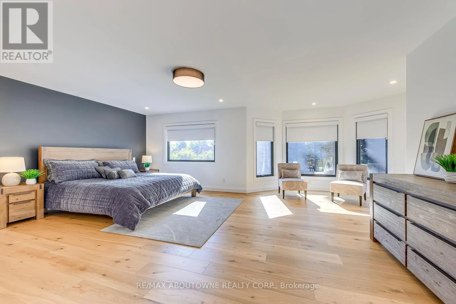 54 DEERVIEW AVENUE