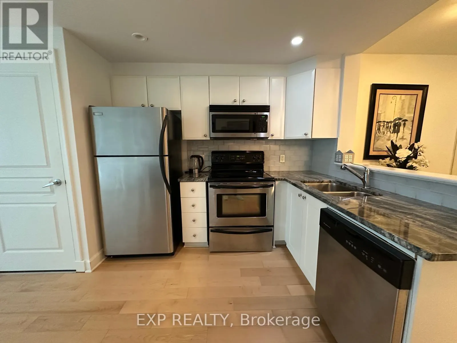 310 - 200 BESSERER STREET