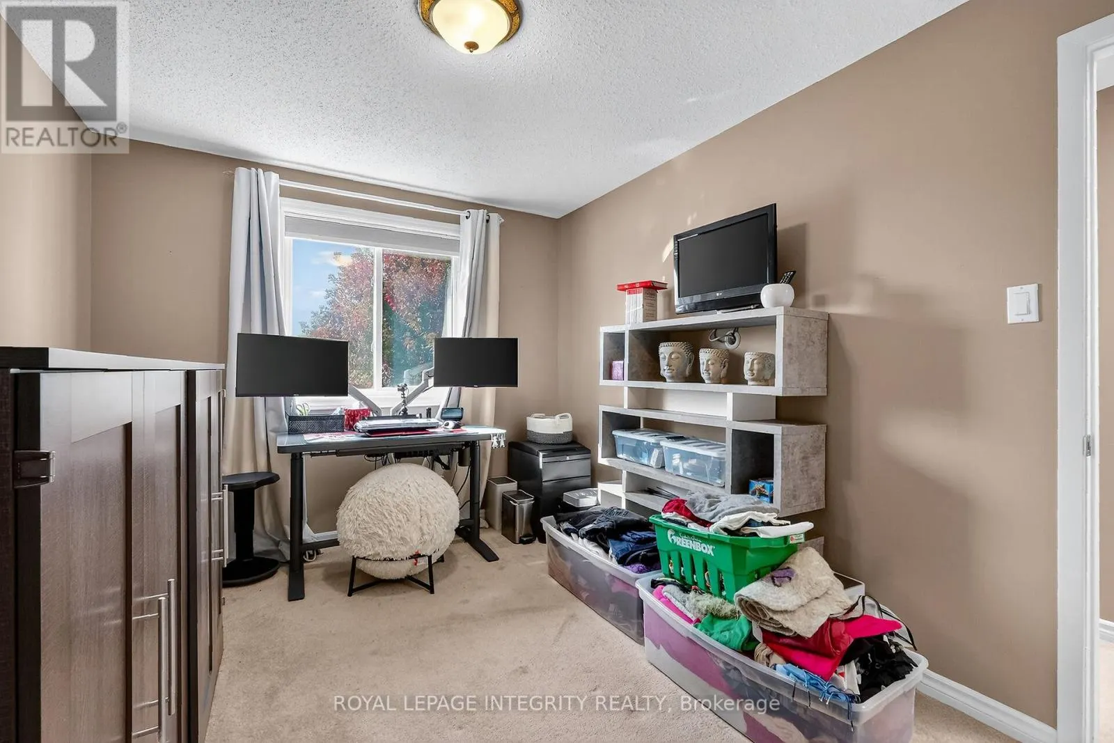 40 SHADETREE CRESCENT