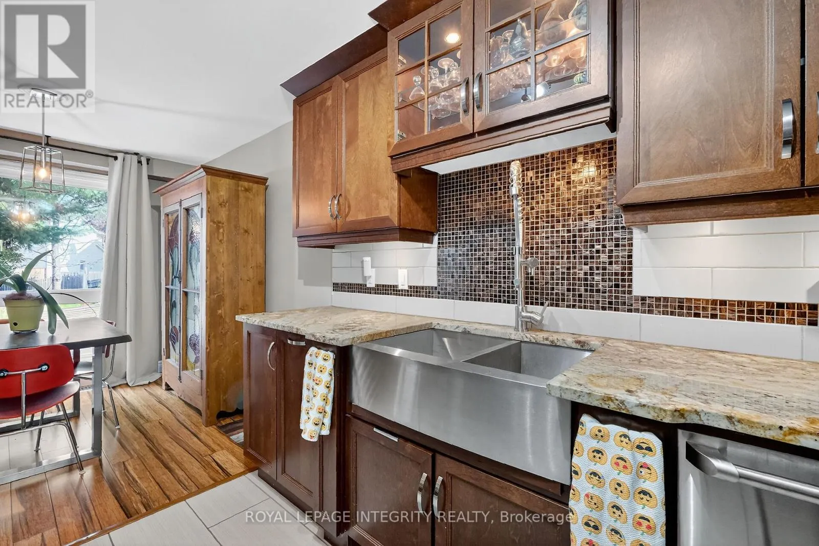 40 SHADETREE CRESCENT