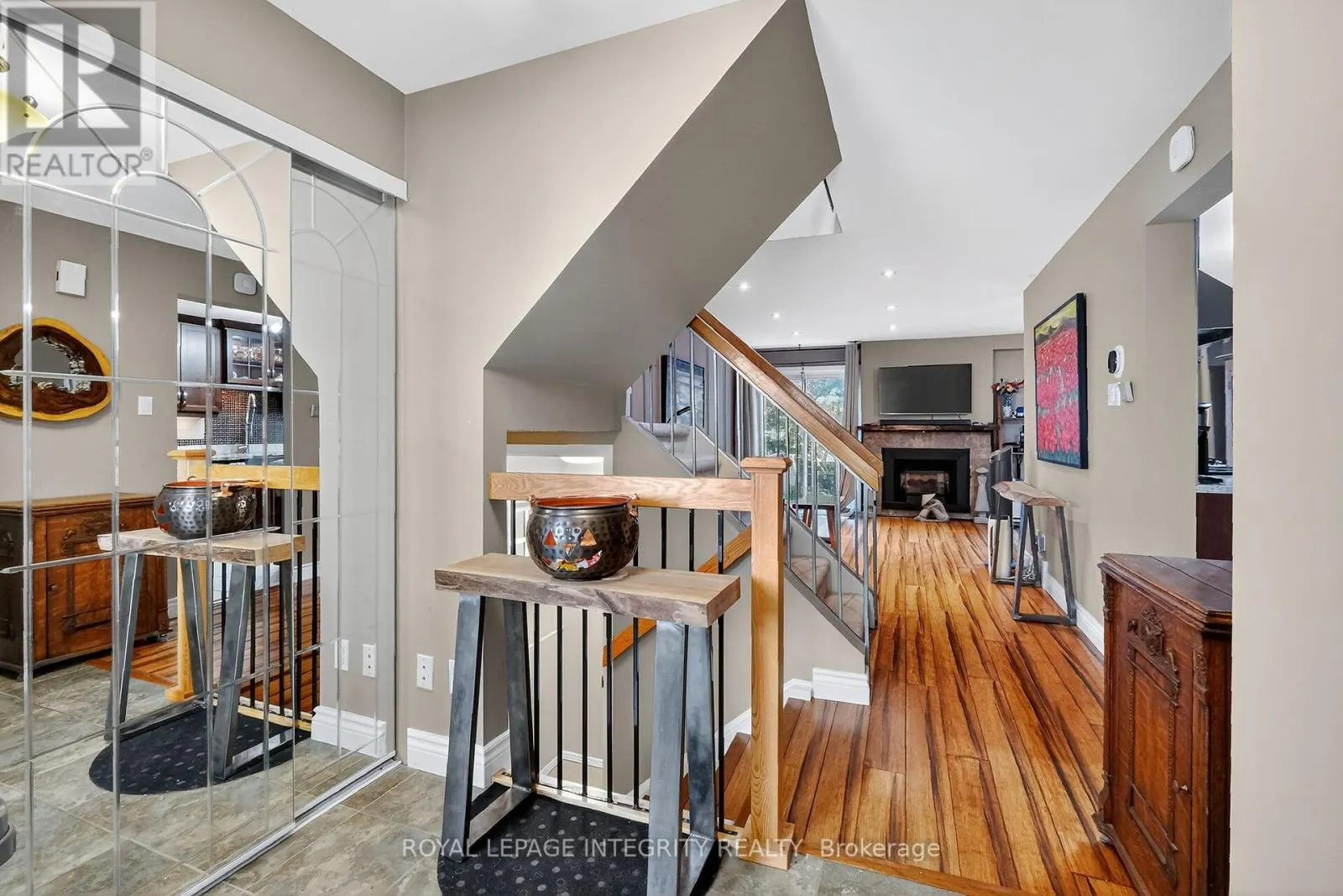 40 SHADETREE CRESCENT