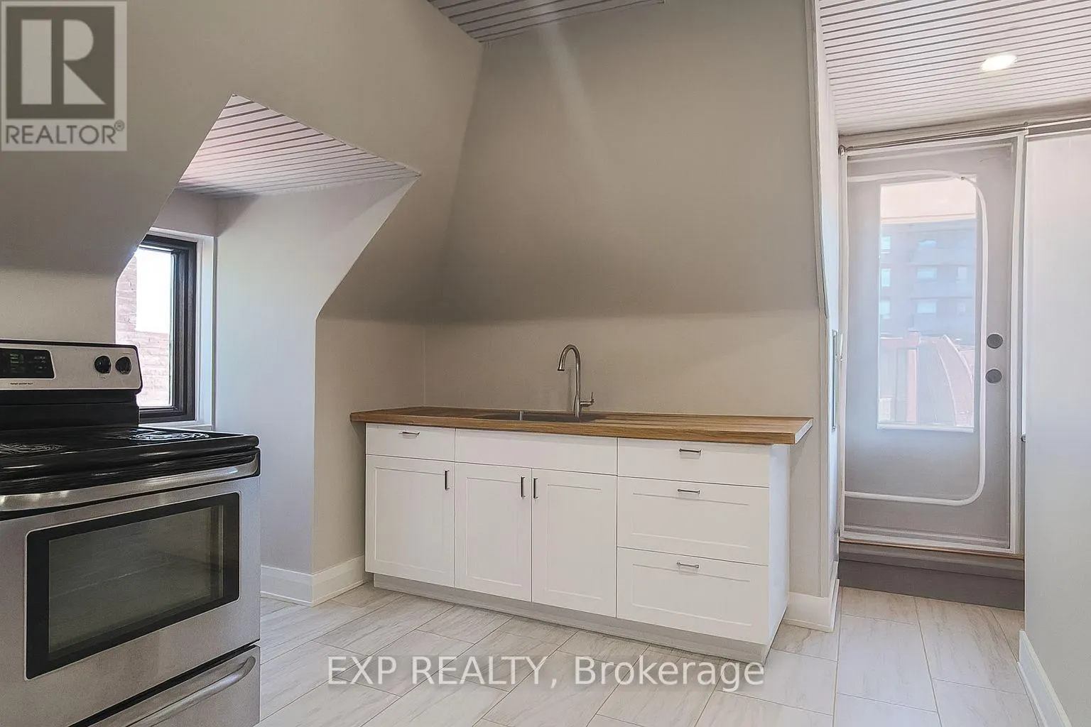 3 - 12 SOMERSET STREET W
