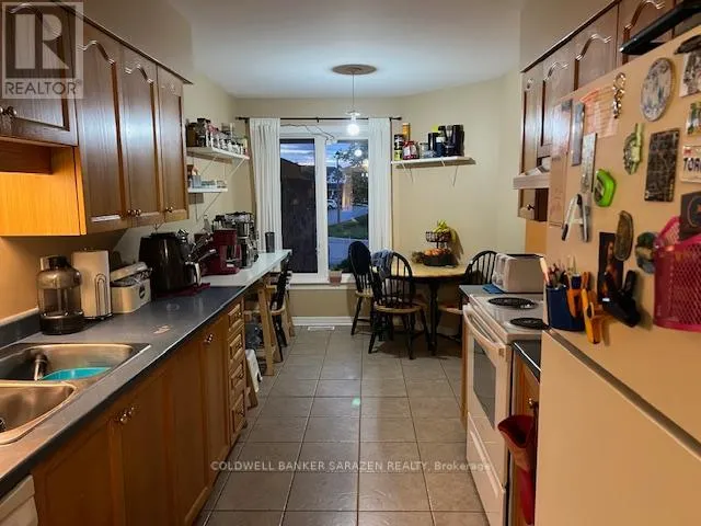 19 ASTORIA CRESCENT W