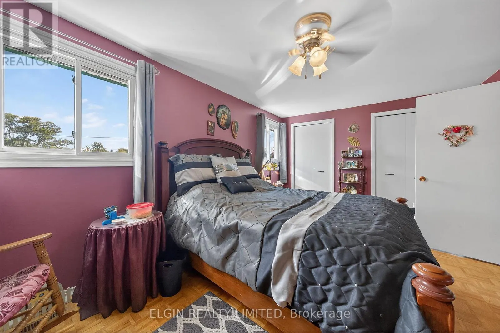 14 STIRLING CRESCENT