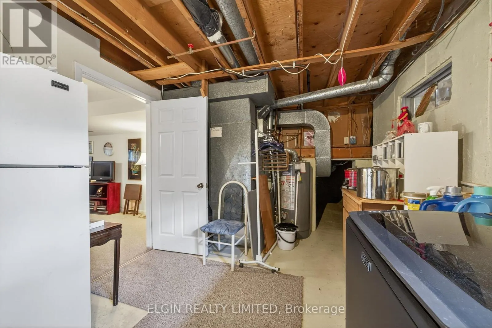 14 STIRLING CRESCENT