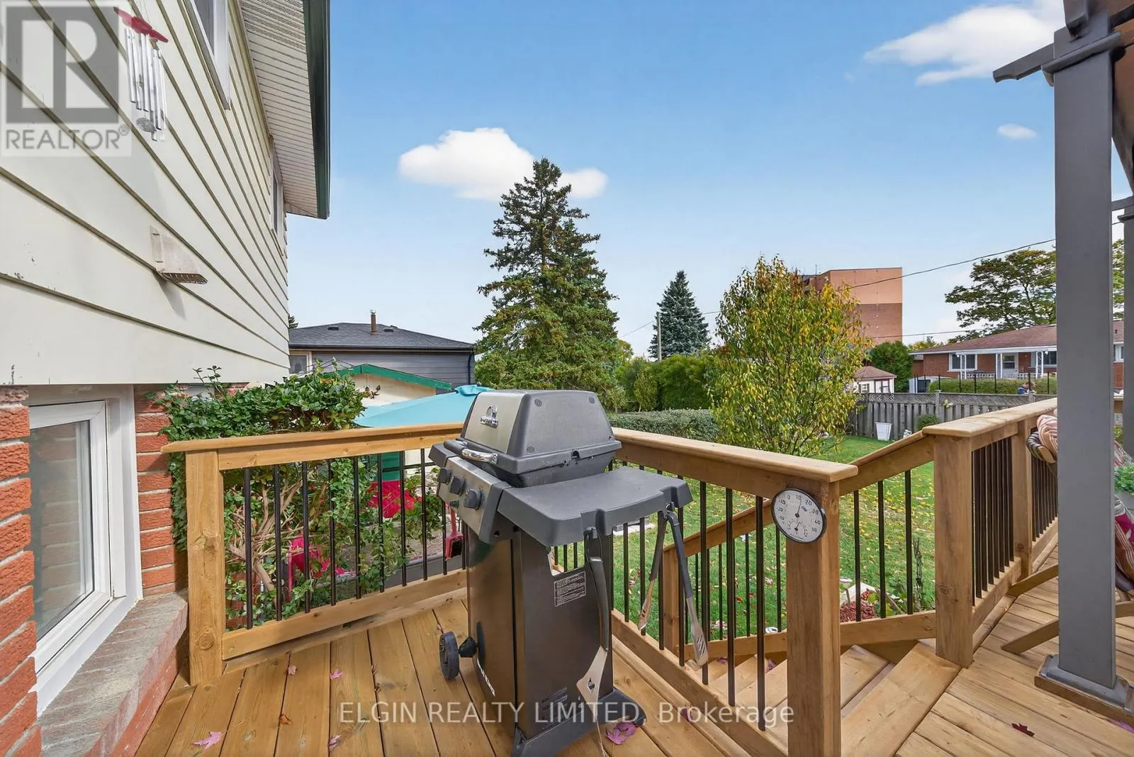 14 STIRLING CRESCENT