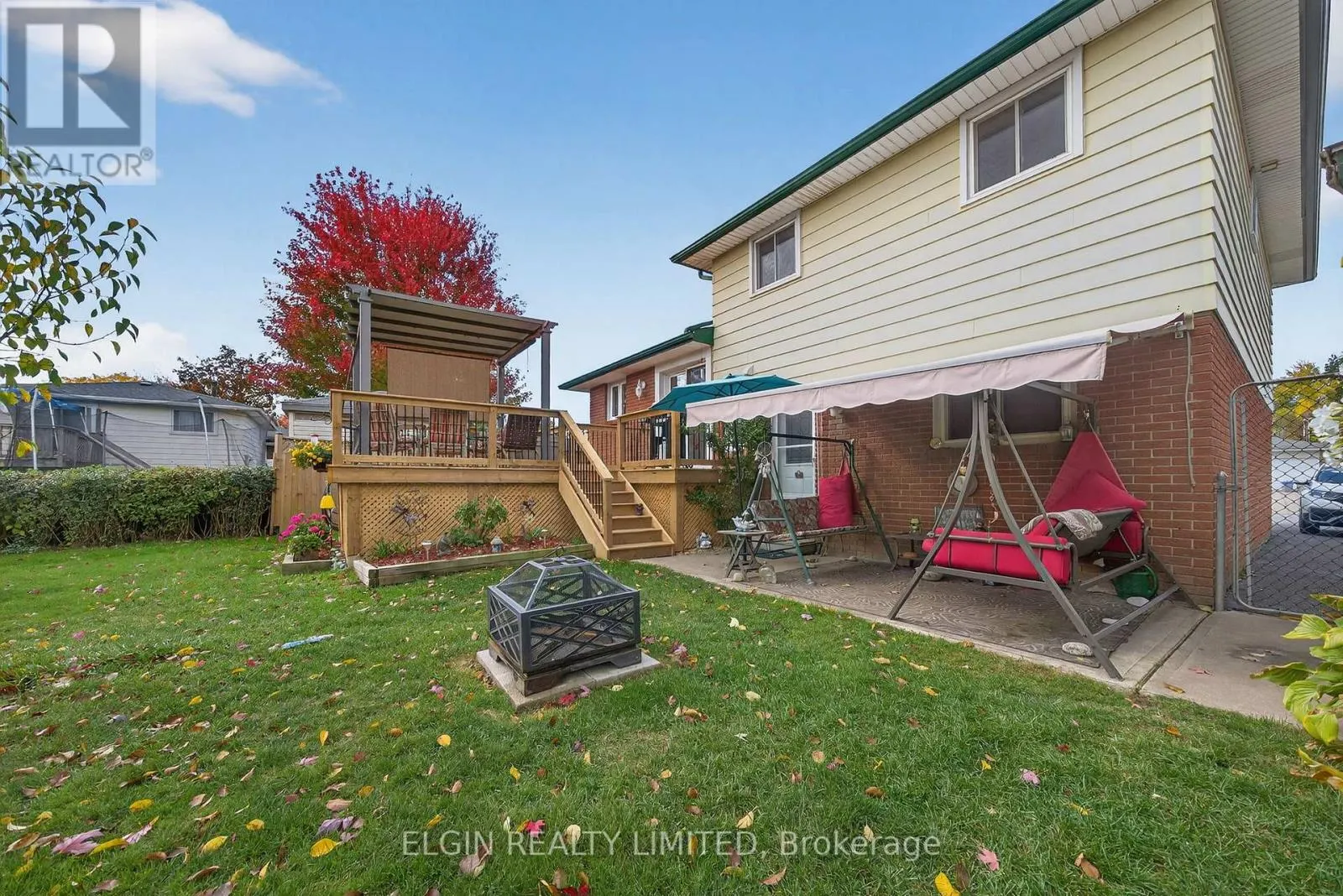 14 STIRLING CRESCENT