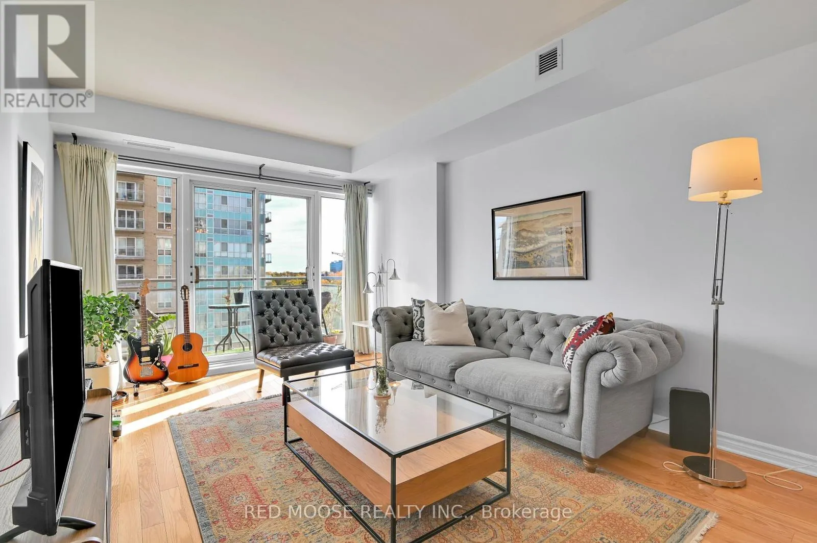703 - 70 LANDRY STREET