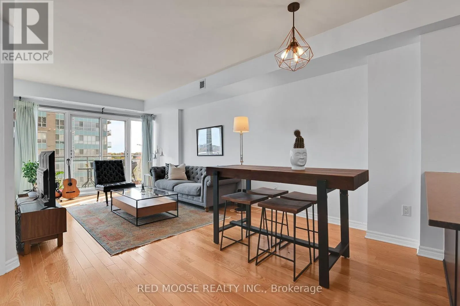 703 - 70 LANDRY STREET