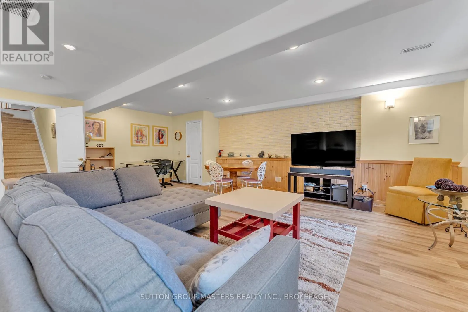 133 ELLESMEER AVENUE