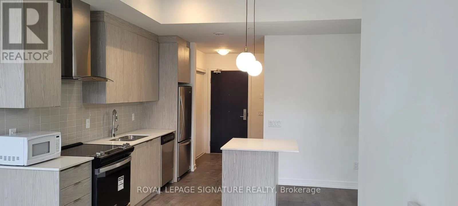 434 - 55 DUKE STREET W