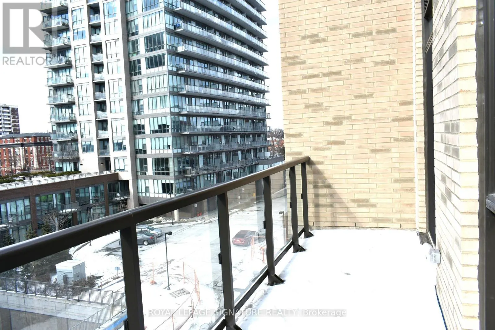 434 - 55 DUKE STREET W