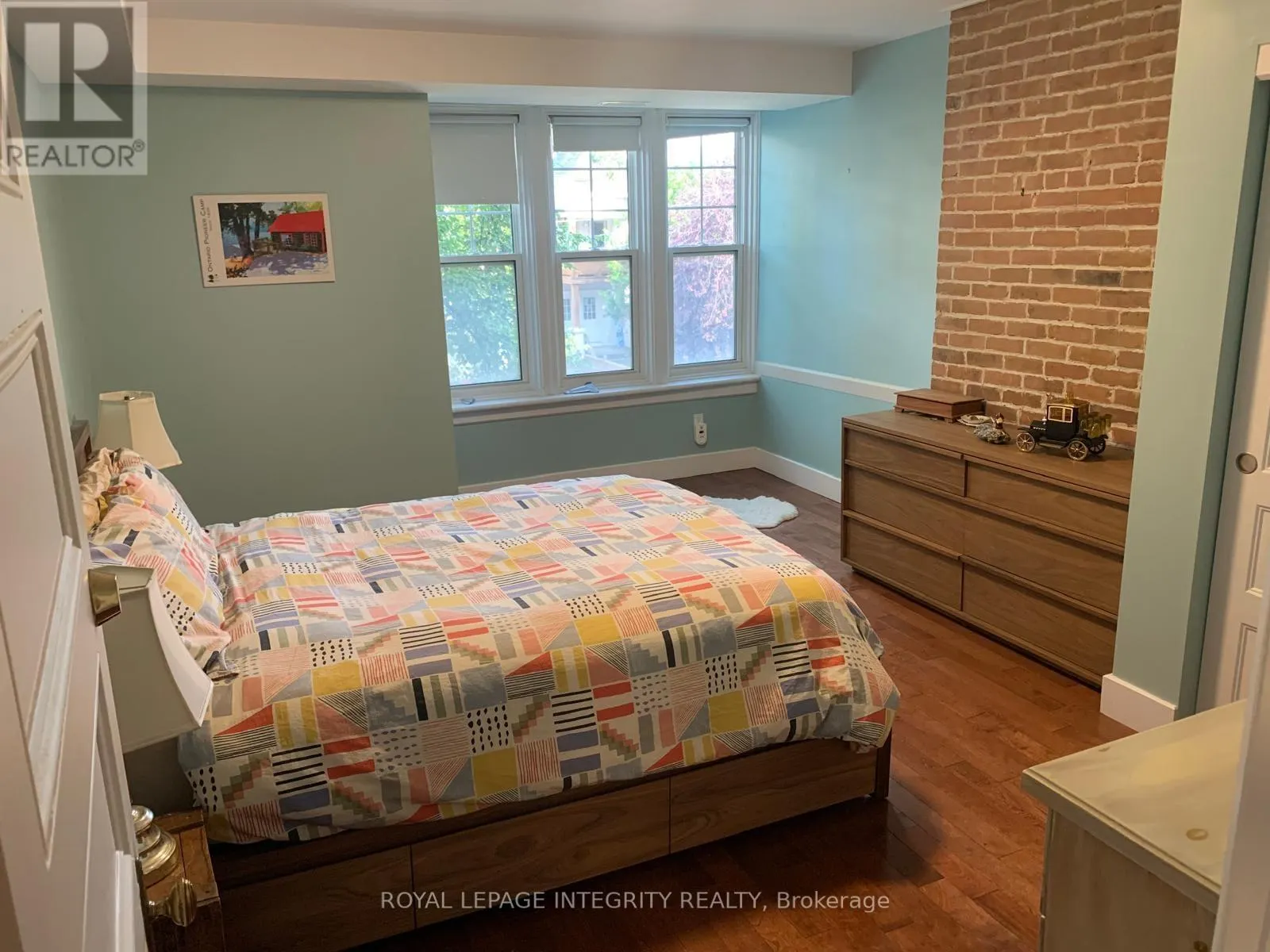 220-222 ARGYLE AVENUE