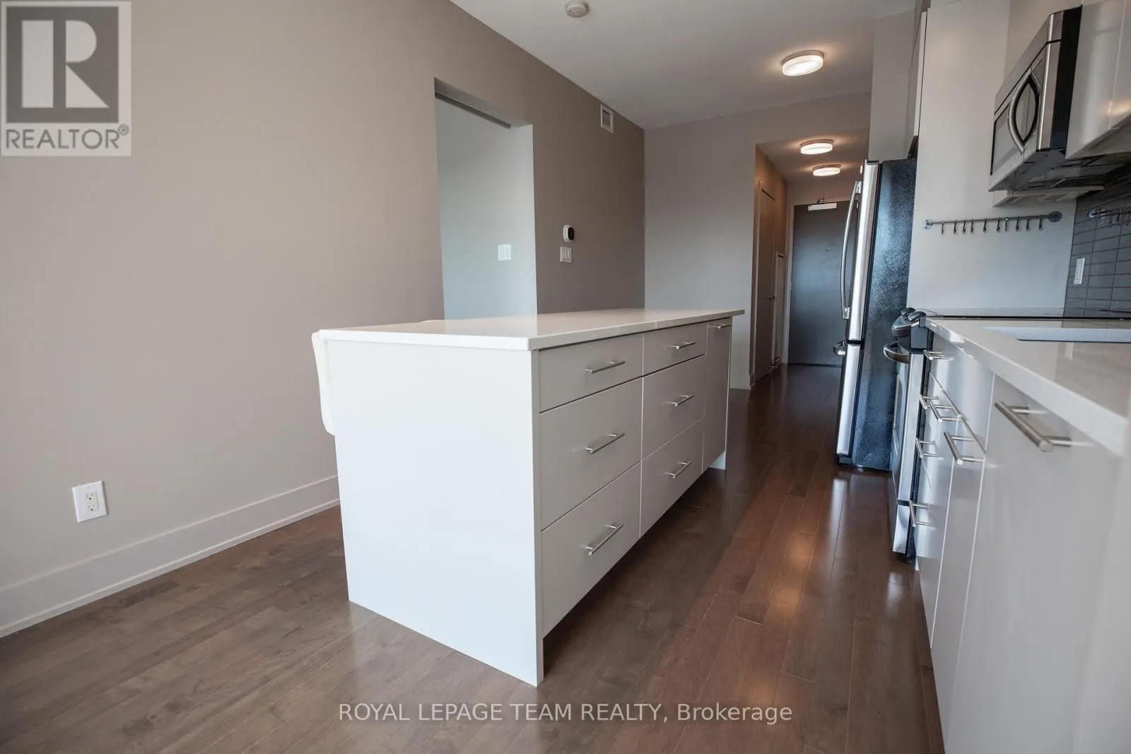 502 - 108 RICHMOND ROAD