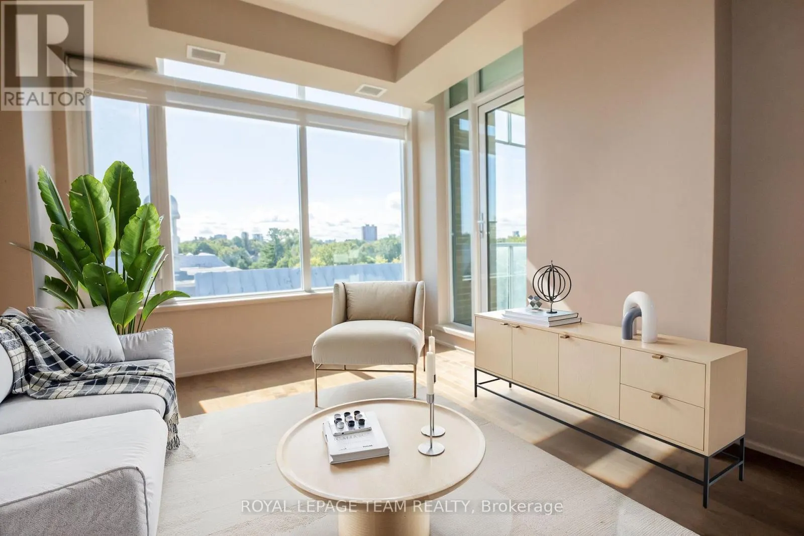 502 - 108 RICHMOND ROAD